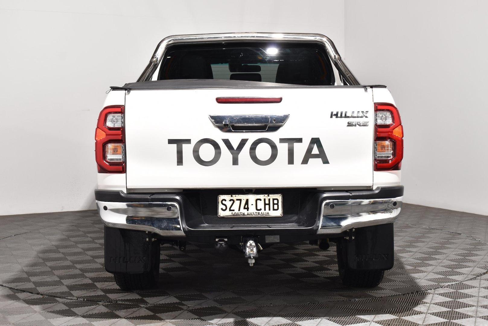 2020 Toyota Hilux SR5 — photo 4