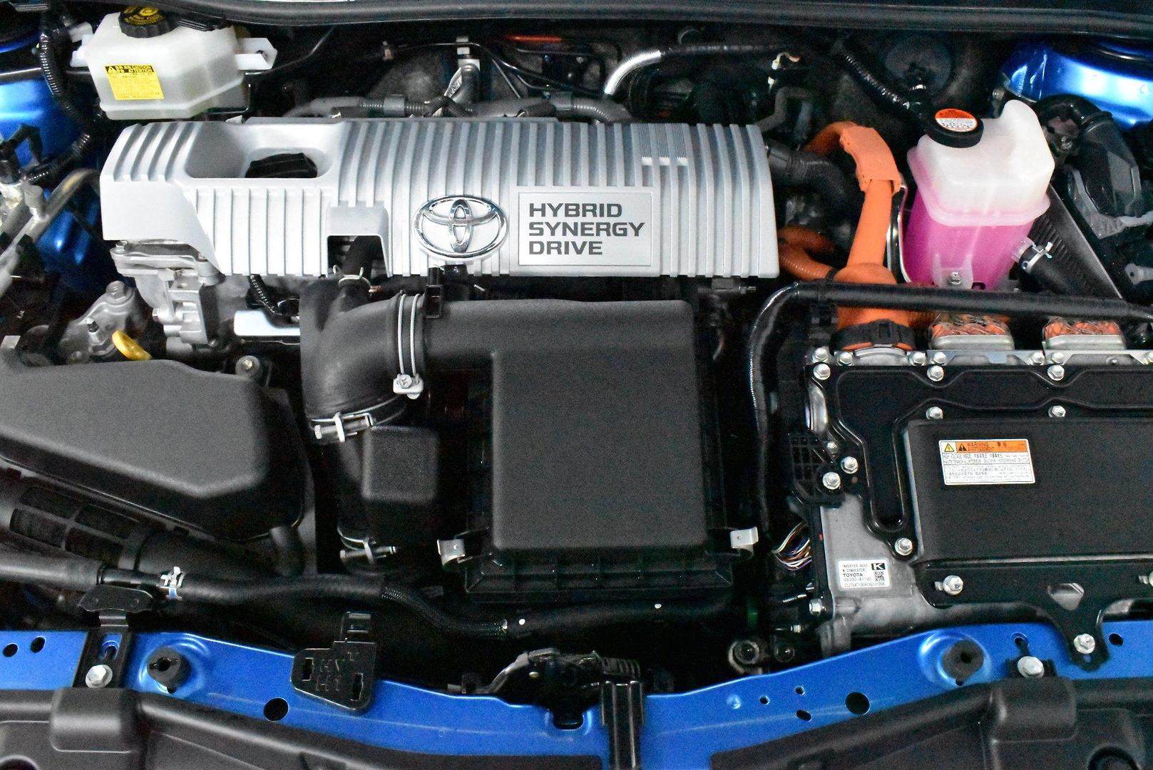 2016 Toyota Corolla Hybrid — photo 18
