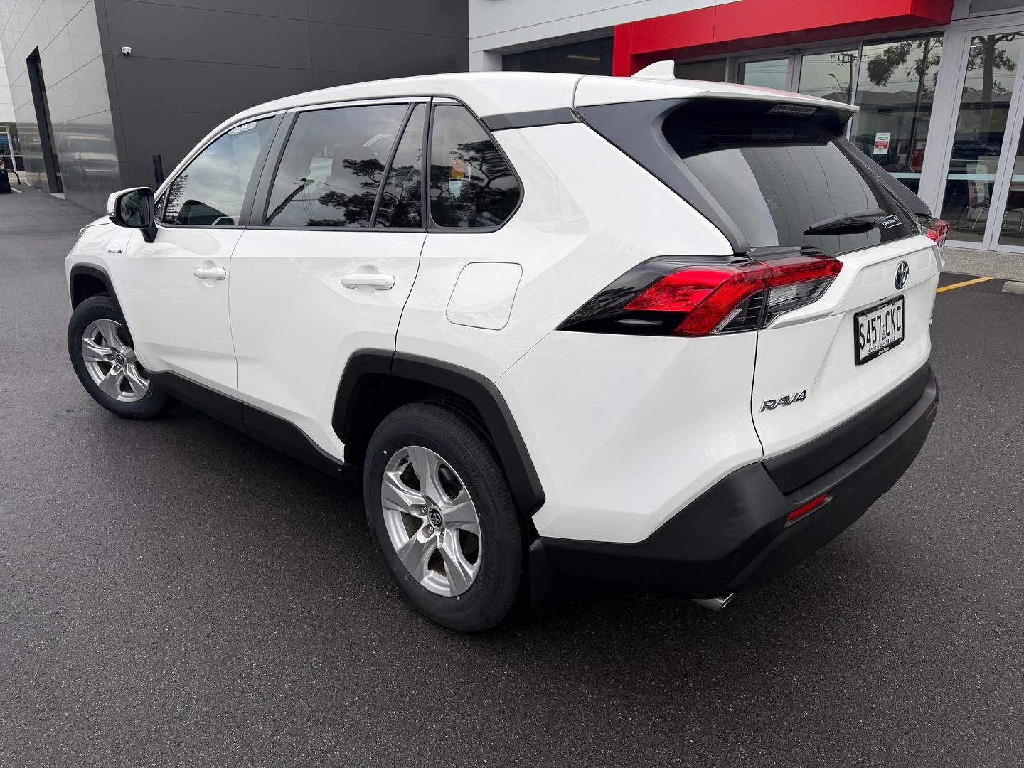 2021 Toyota RAV4 GX — photo 4