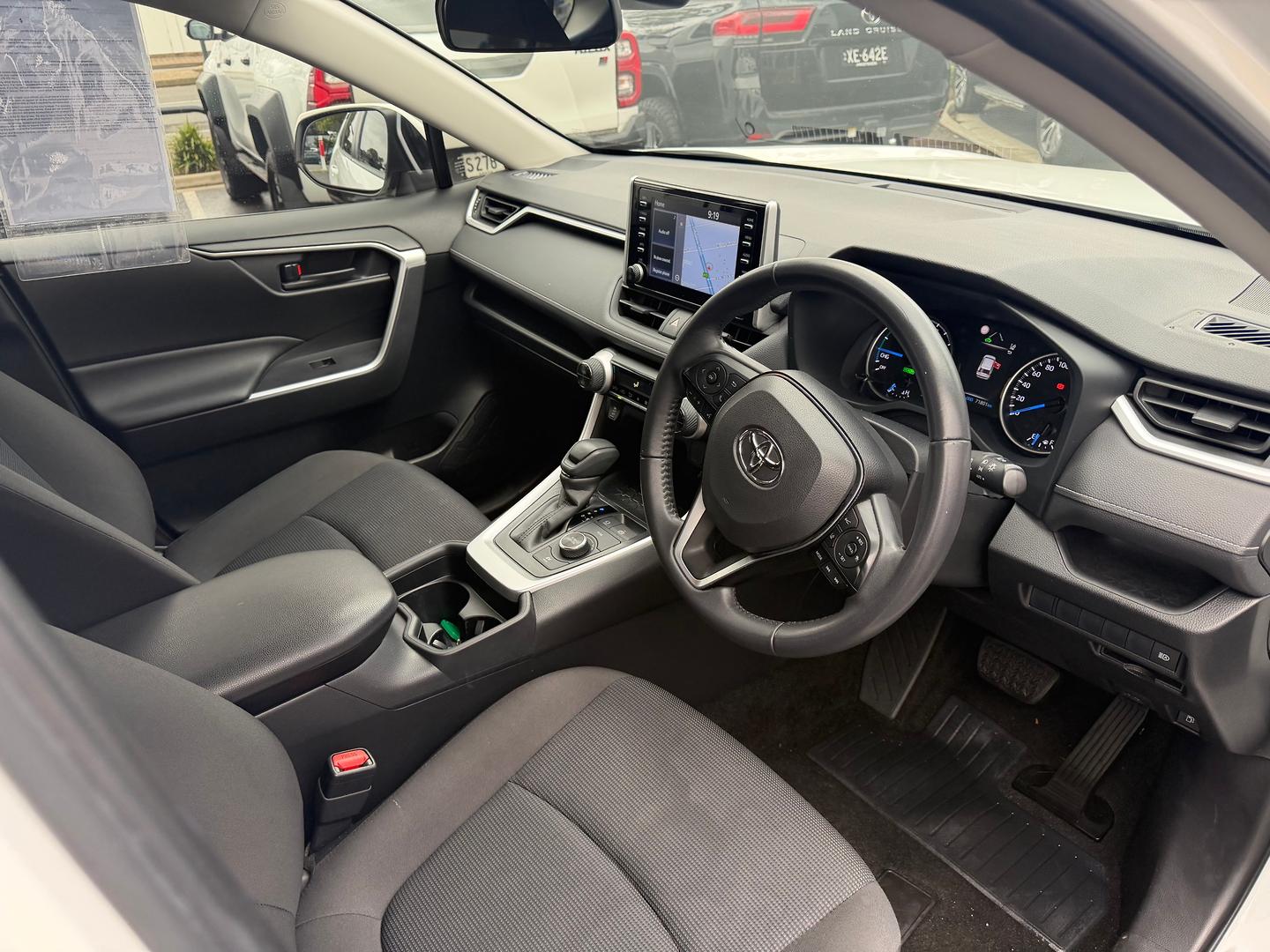 2021 Toyota RAV4 GX — photo 9
