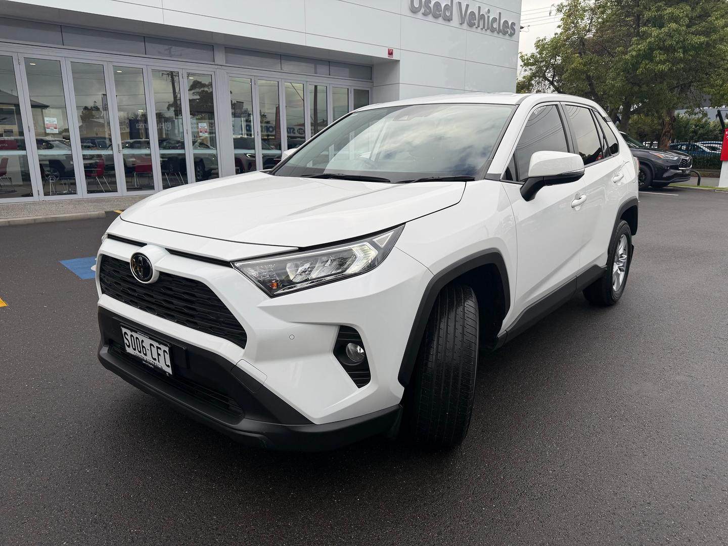 2020 Toyota RAV4 GX — photo 3