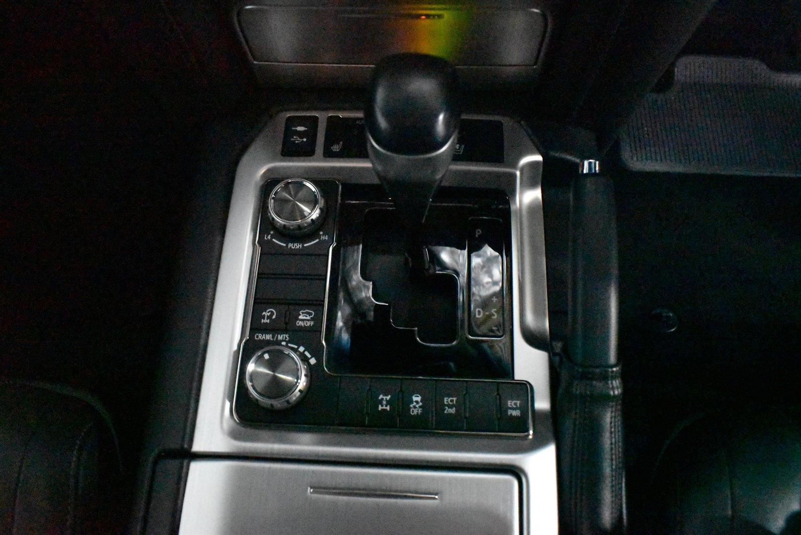 2018 Toyota Landcruiser Sahara — photo 20