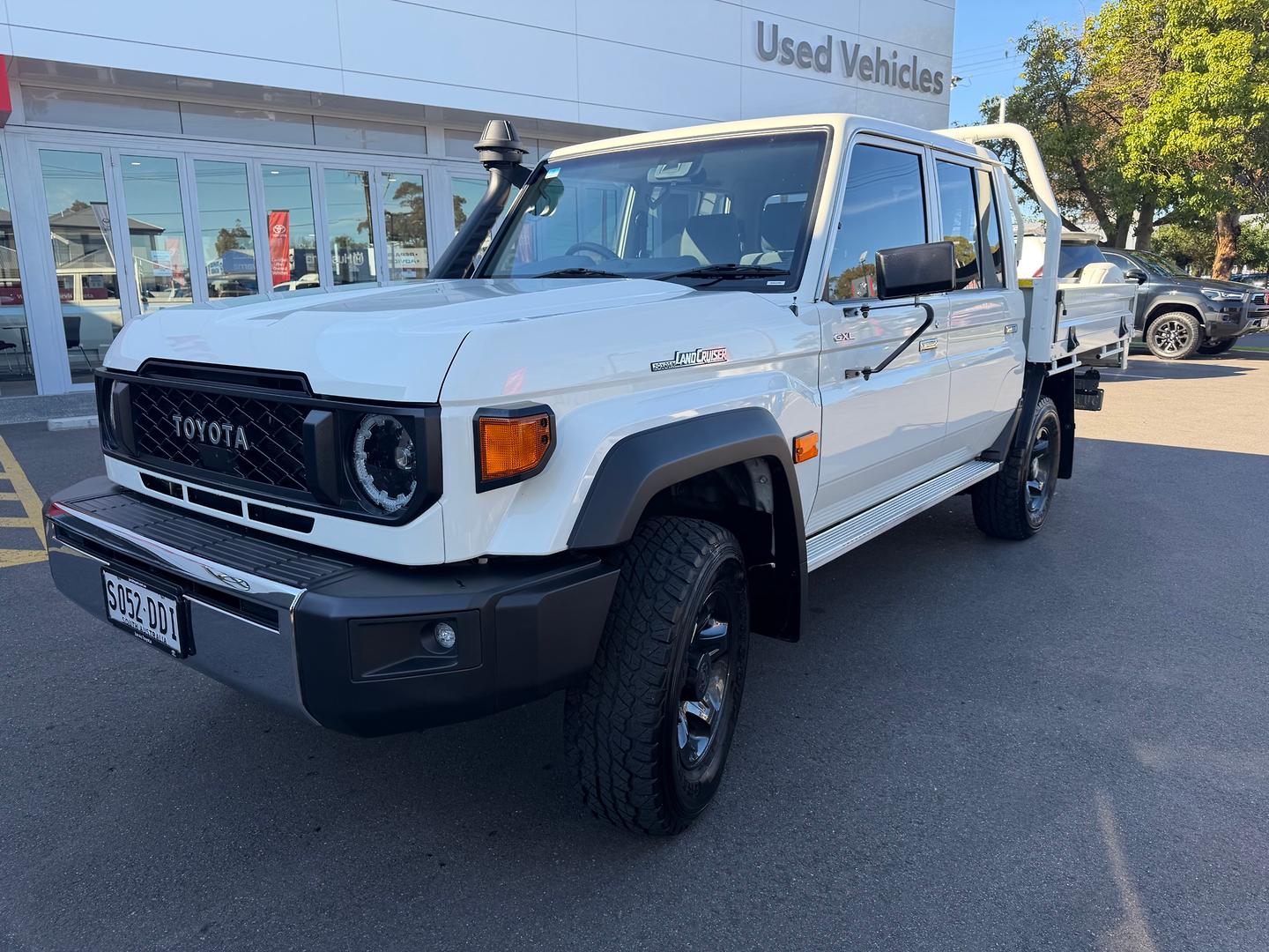 2024 Toyota Landcruiser GXL — photo 3