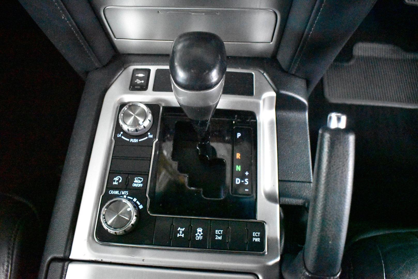 2019 Toyota Landcruiser VX — photo 20