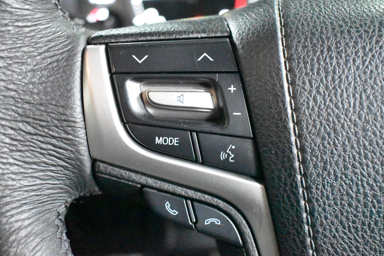 2019 Toyota Landcruiser VX — photo 21