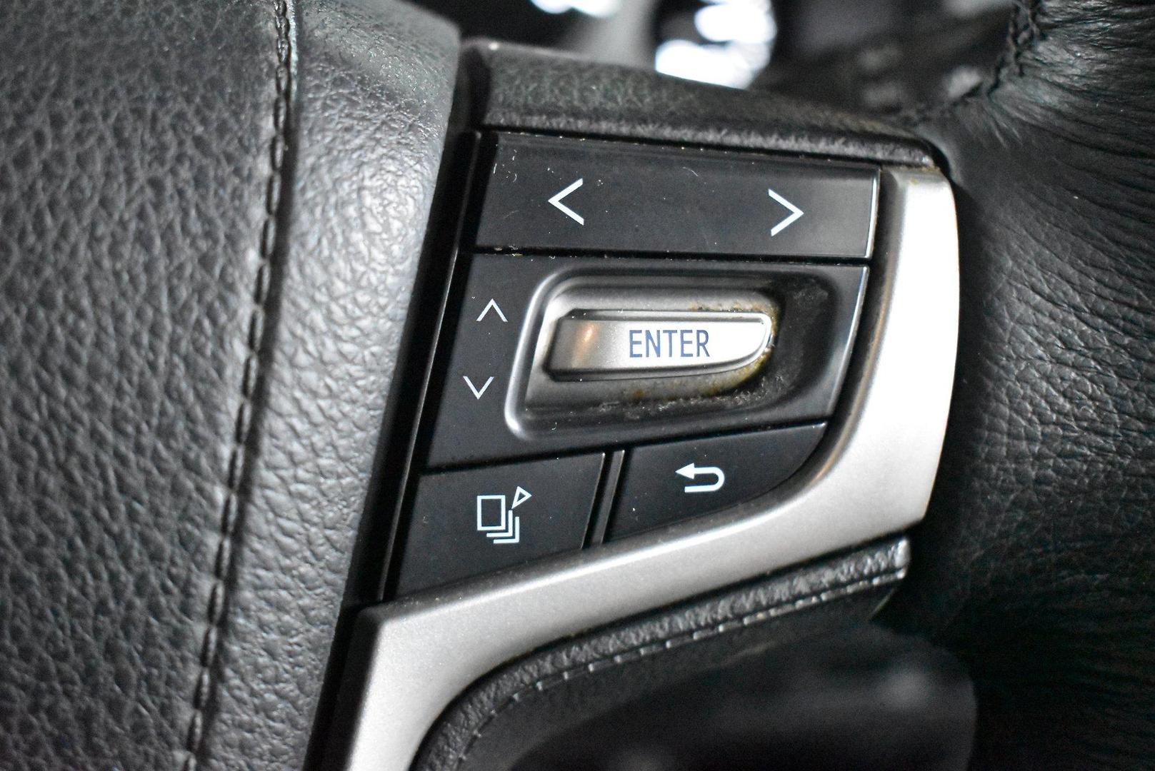 2019 Toyota Landcruiser VX — photo 22