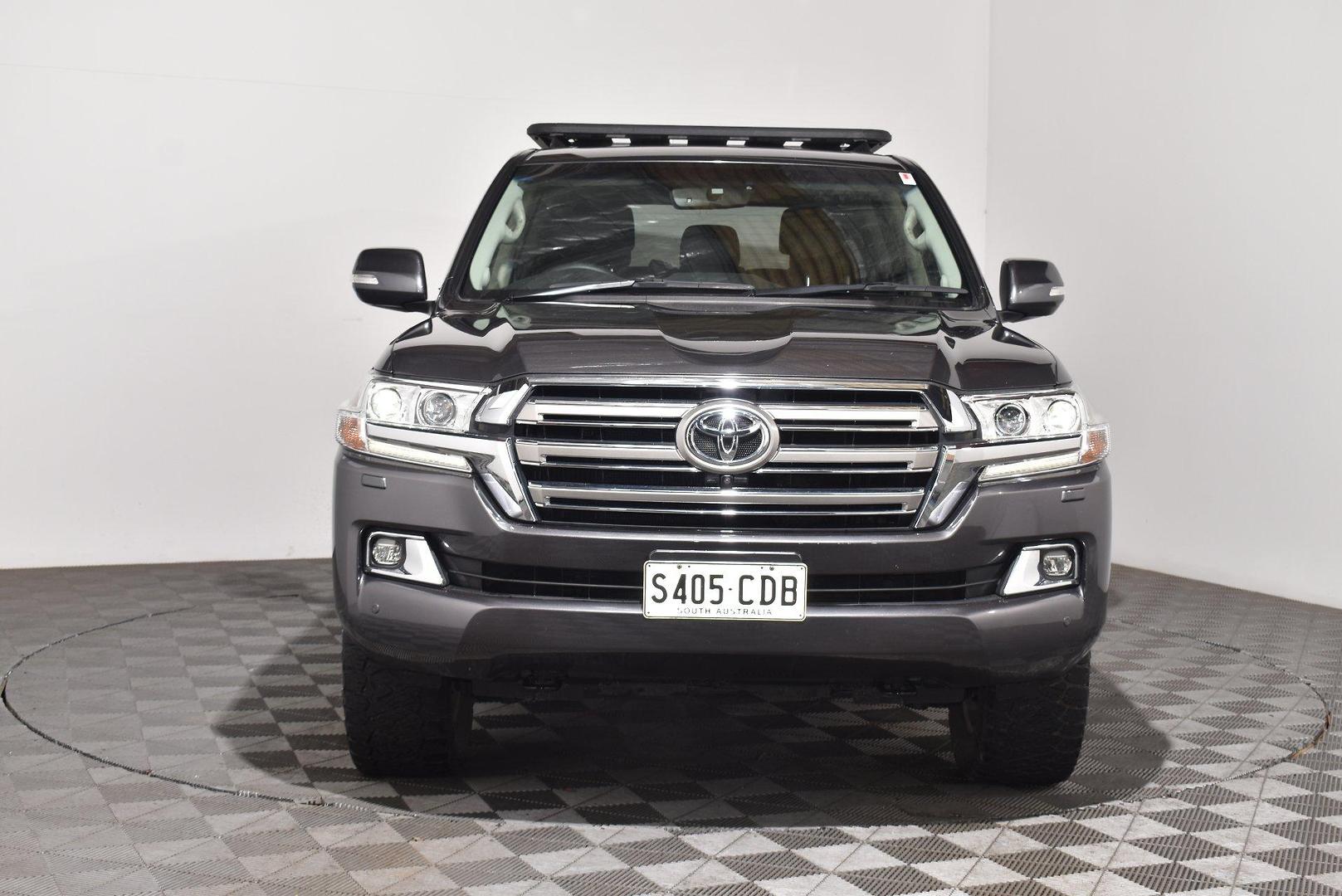 2019 Toyota Landcruiser VX — photo 3