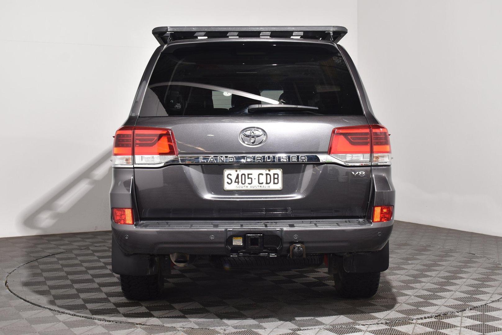 2019 Toyota Landcruiser VX — photo 4