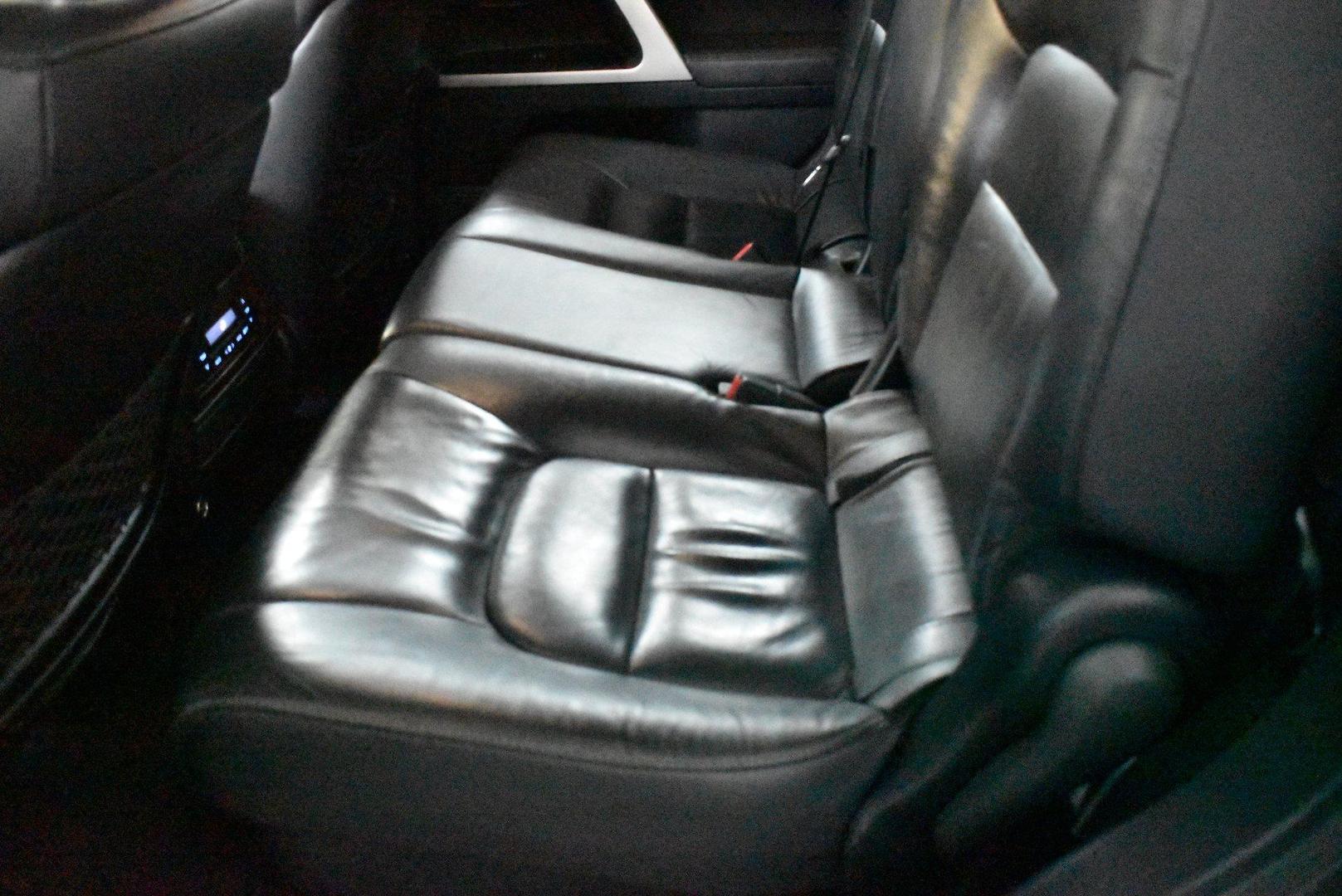 2019 Toyota Landcruiser VX — photo 8