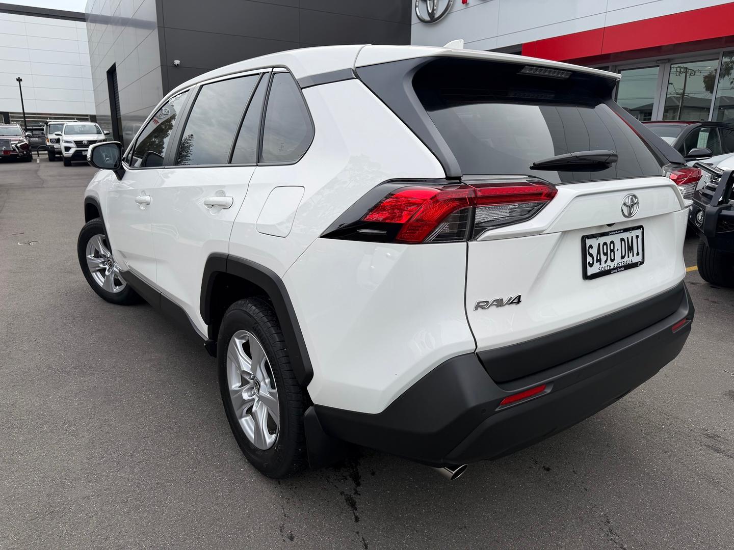 2020 Toyota RAV4 GX — photo 4