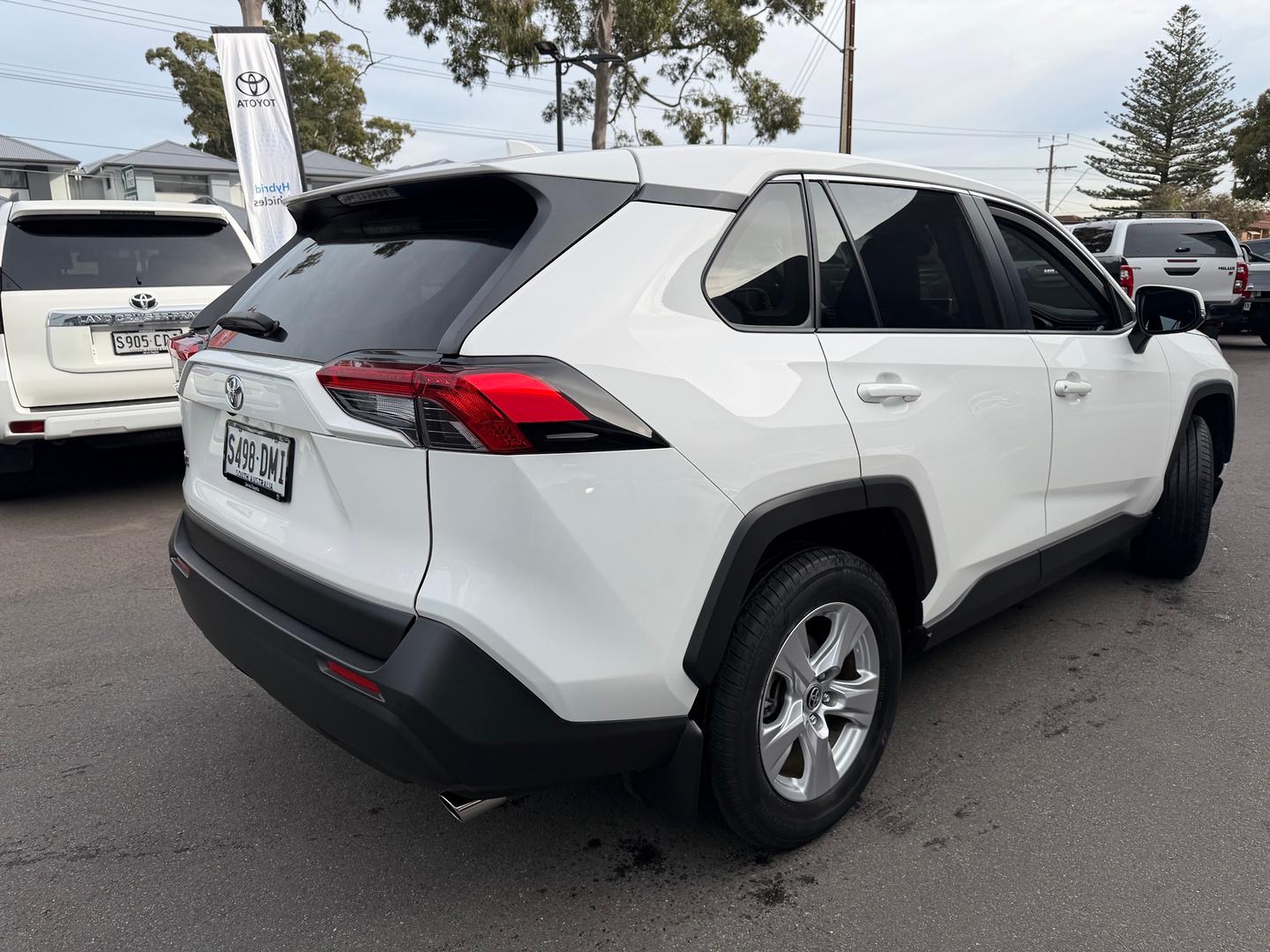2020 Toyota RAV4 GX — photo 6