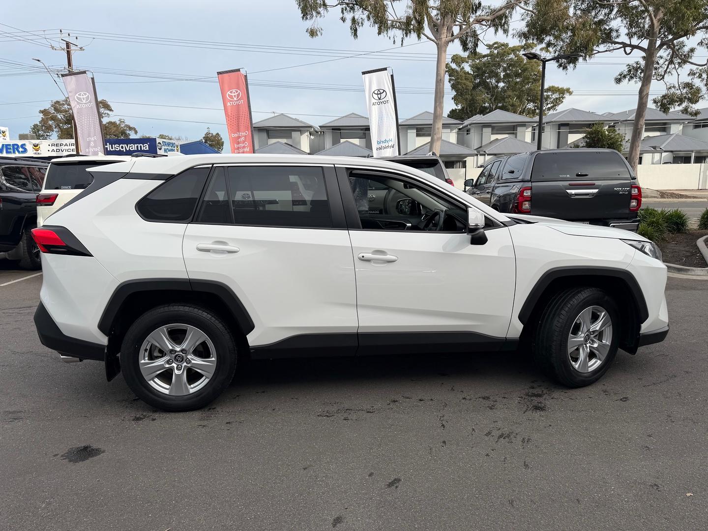 2020 Toyota RAV4 GX — photo 7