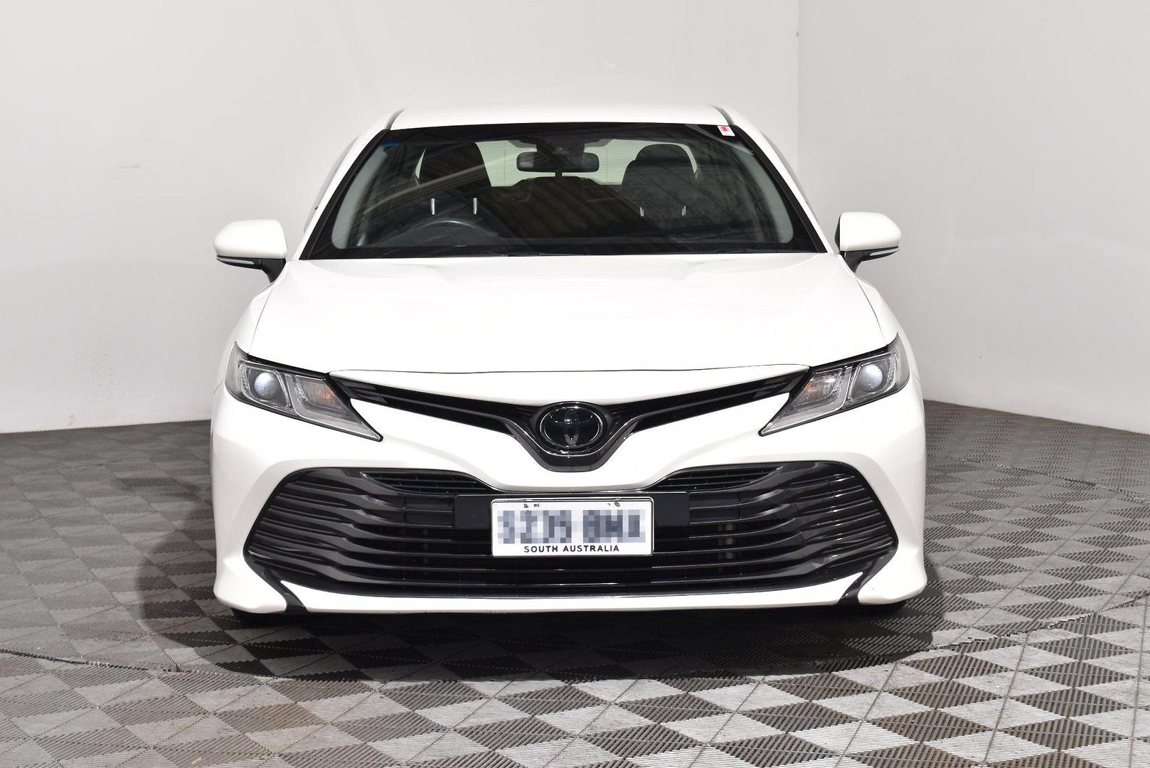 2018 Toyota Camry Ascent — photo 3