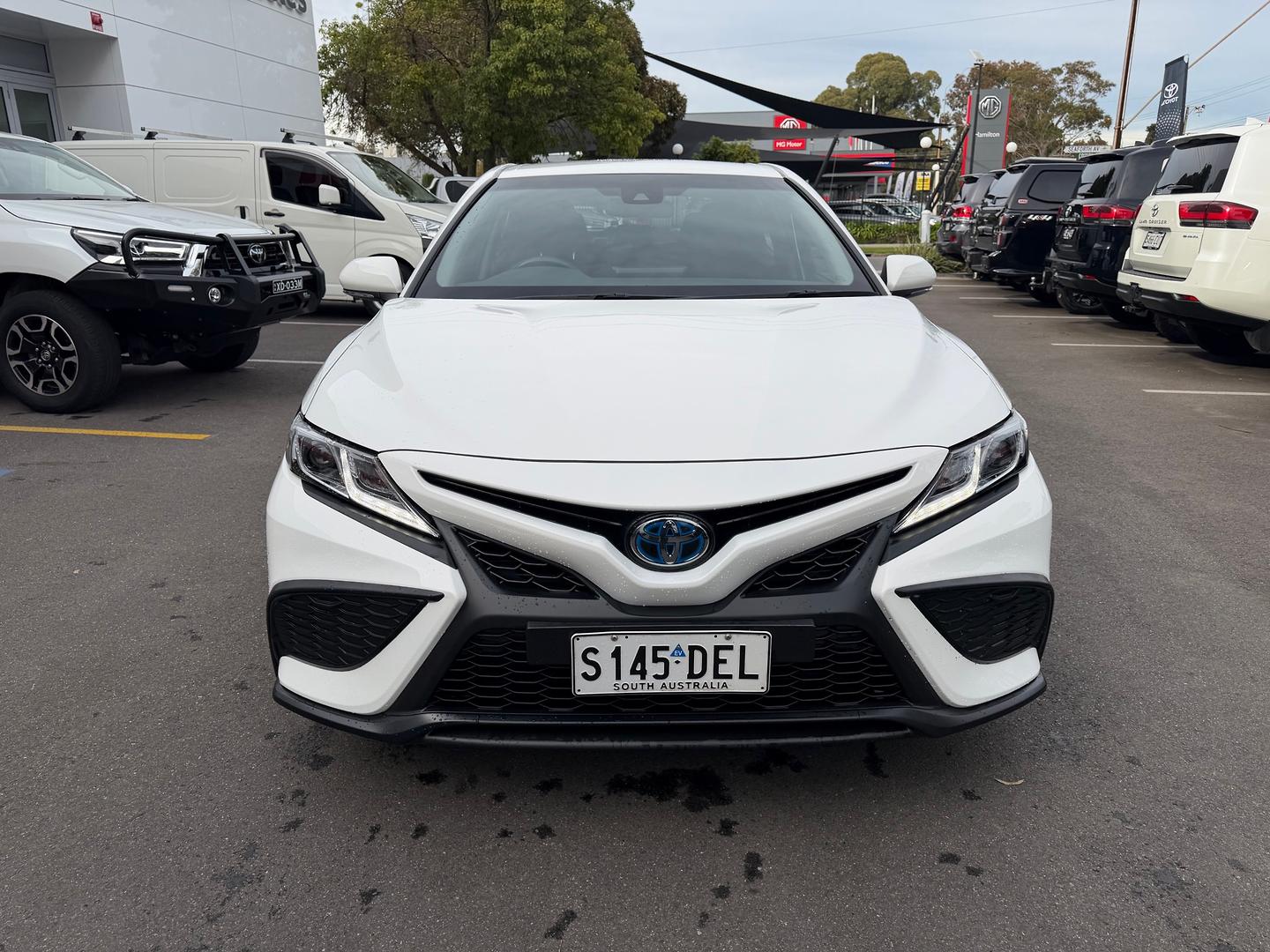 2021 Toyota Camry Ascent Sport — photo 2