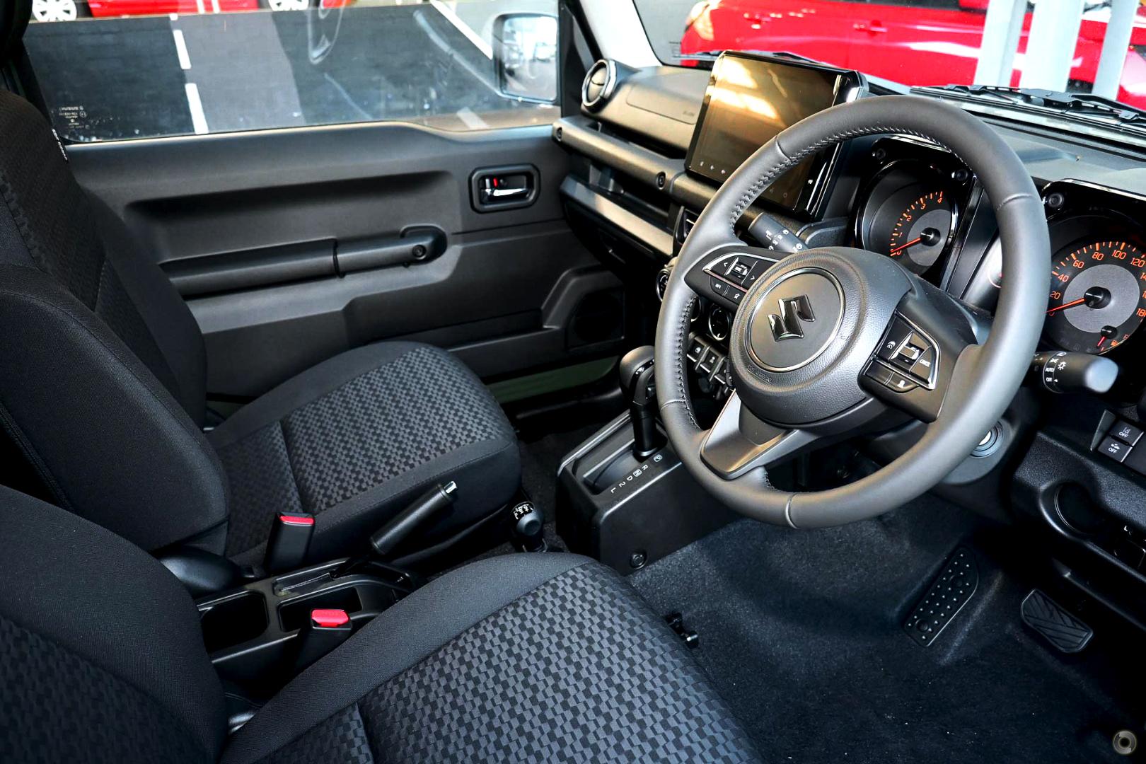 2026 Suzuki Jimny — photo 6