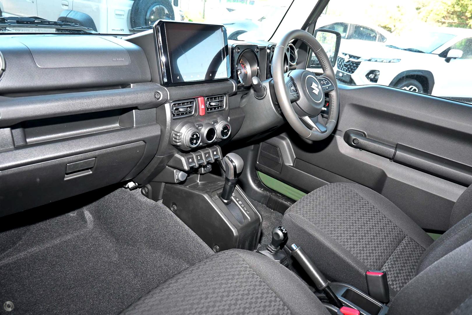 2026 Suzuki Jimny — photo 8