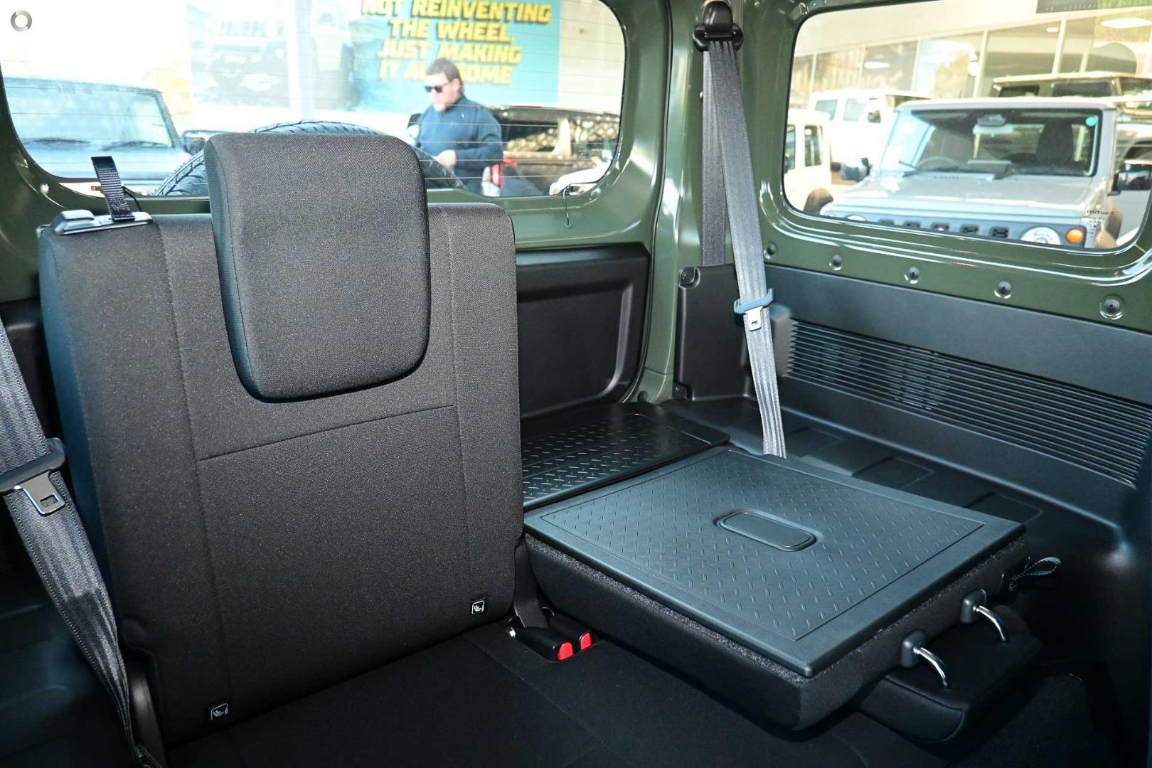2026 Suzuki Jimny — photo 9