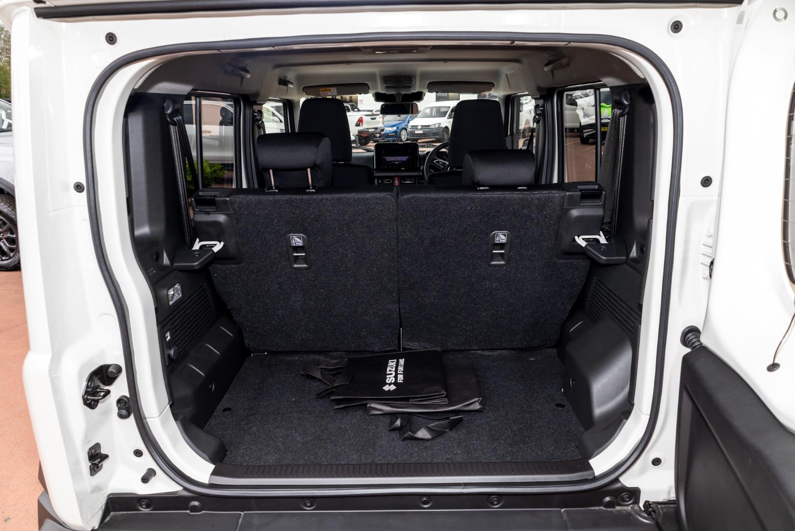 2026 Suzuki Jimny XL — photo 10