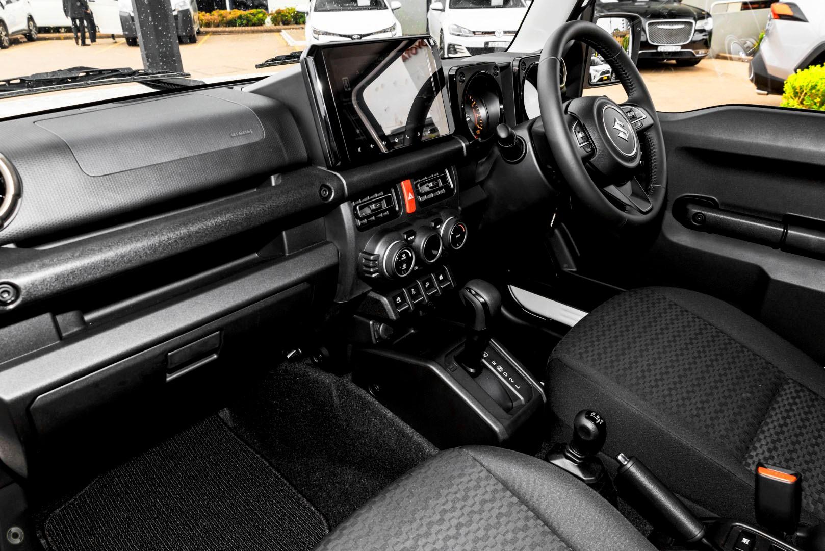2026 Suzuki Jimny XL — photo 5