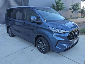 2025 Demo Ford Tourneo